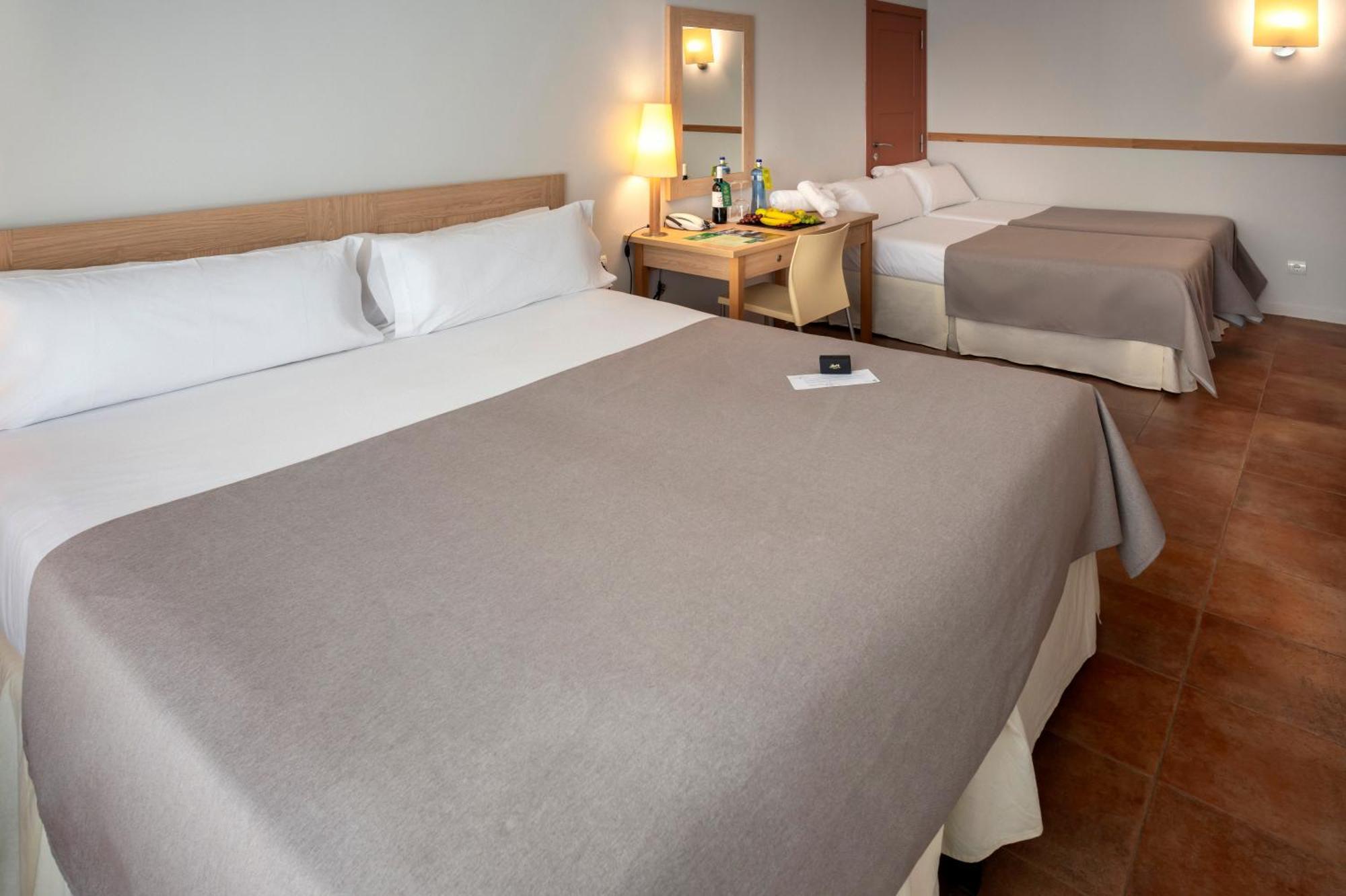 Hotel & Resort Vilar Rural D'Arnes By Serhs Hotels Sant Carlos de la Ràpita Quarto foto